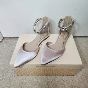 Jewel Badgley Mischka Cassidy Flat Pointed Shoe Champagne Satin 6